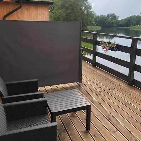 Stanica Modrak 酒店 *