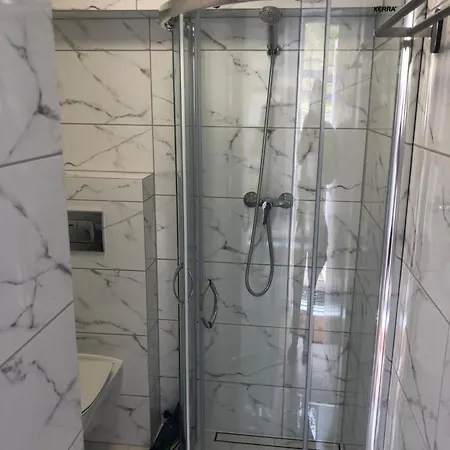 Stanica Modrak 酒店