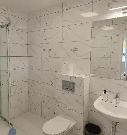 Stanica Modrak 酒店