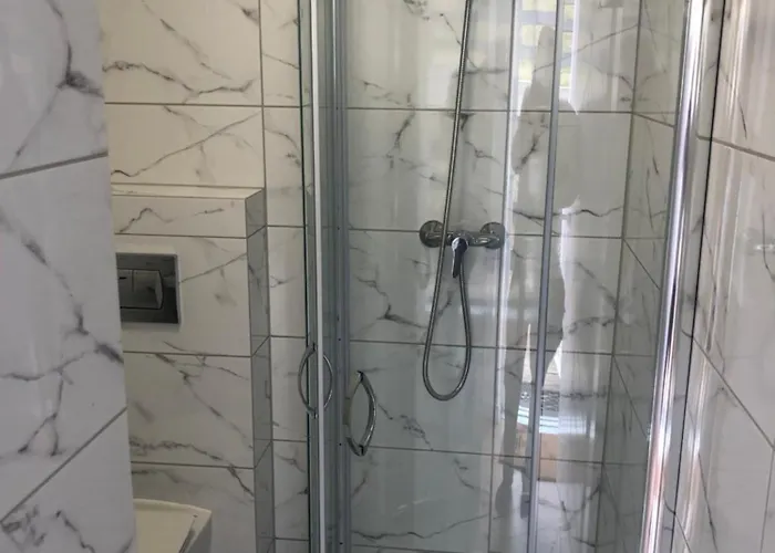 Stanica Modrak Hotel