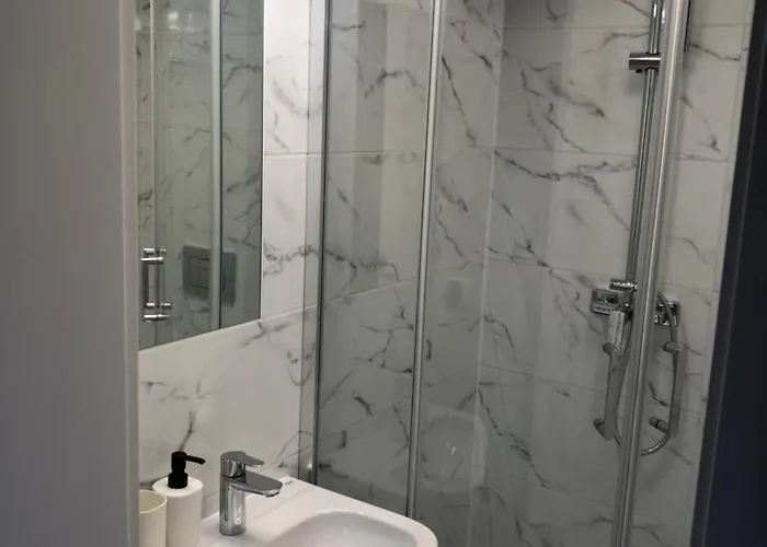 Stanica Modrak Hotel *