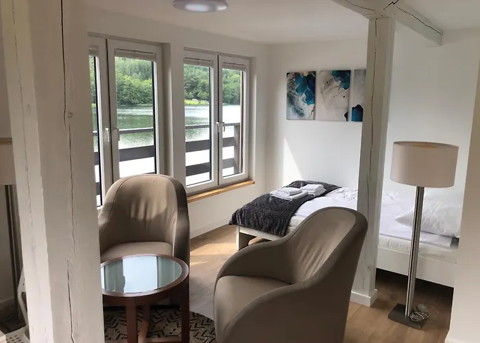 Stanica Modrak Hotel