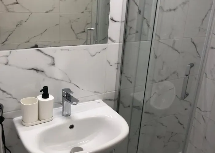 Stanica Modrak Hotel *