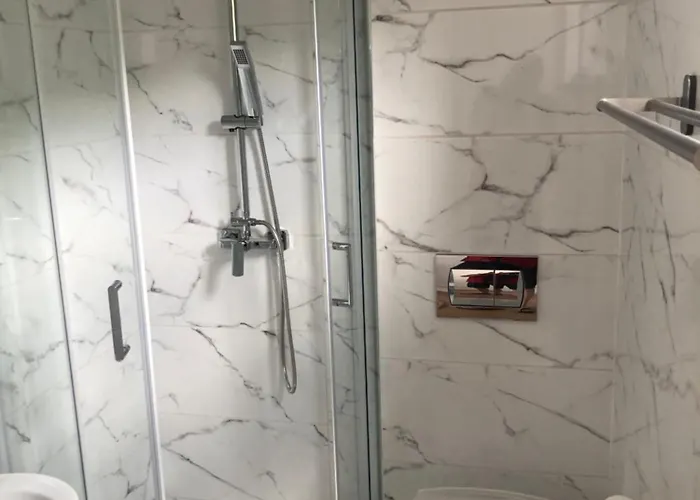 Stanica Modrak Hotel *