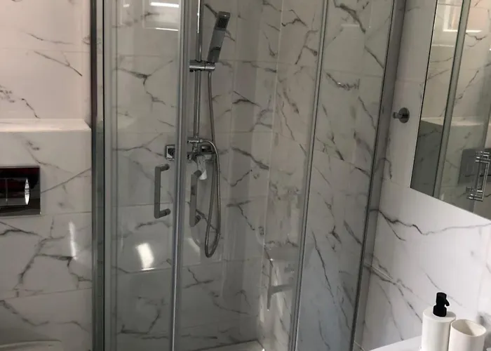 Stanica Modrak Hotel *