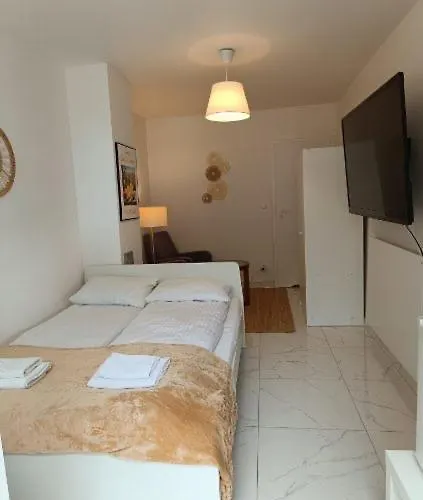 Stanica Modrak Reboszewo